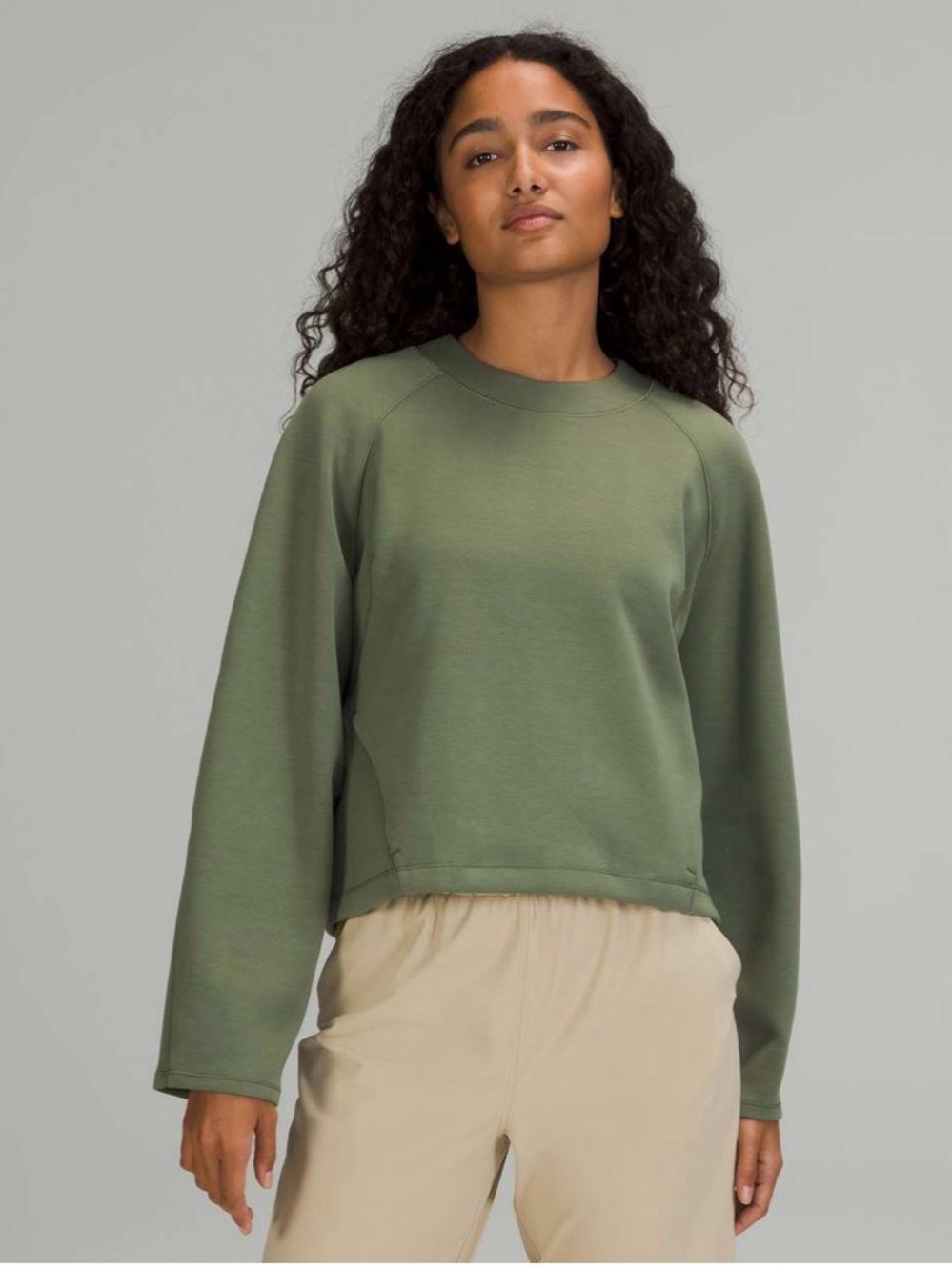 Lululemon AirWrap Modal Crew
Green Twill